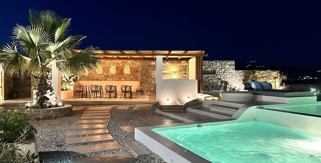 Myconian Theros Luxury Suites
