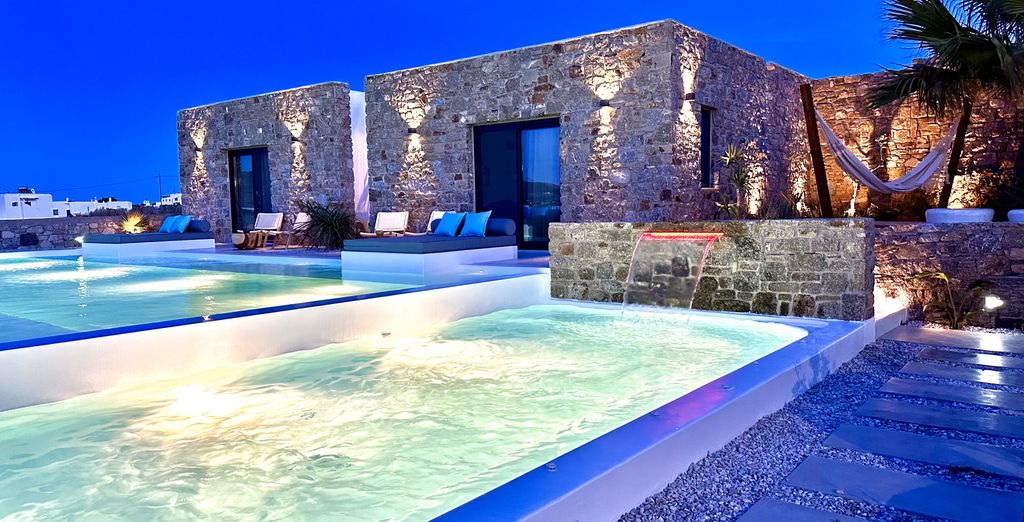 Myconian Theros Luxury Suites