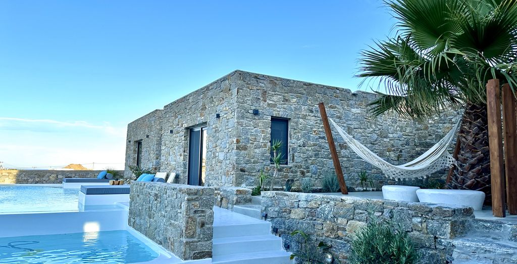 Myconian Theros Luxury Suites