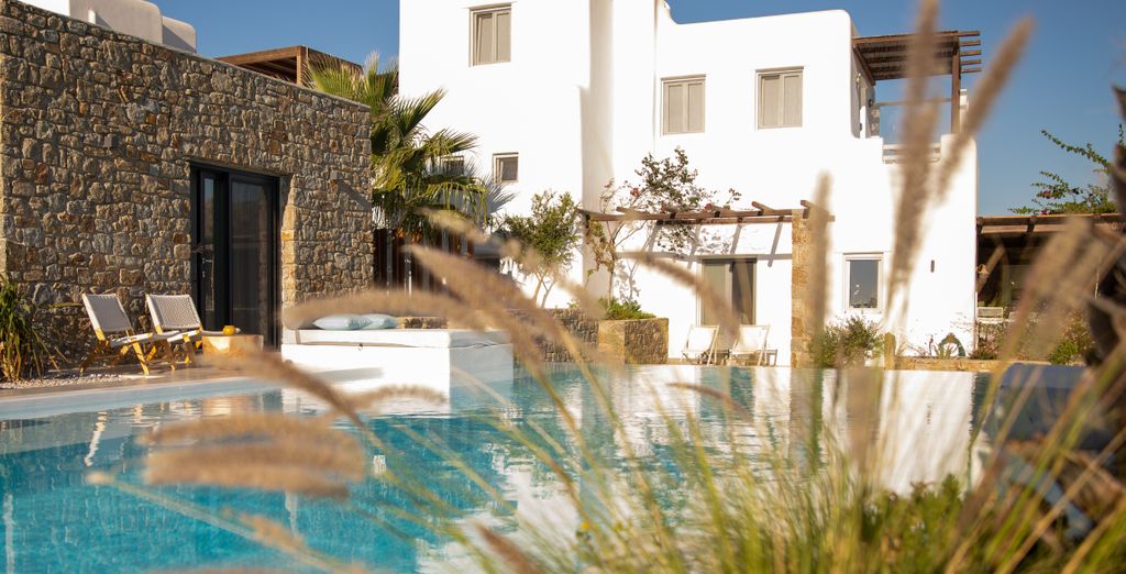 Myconian Theros Luxury Suites