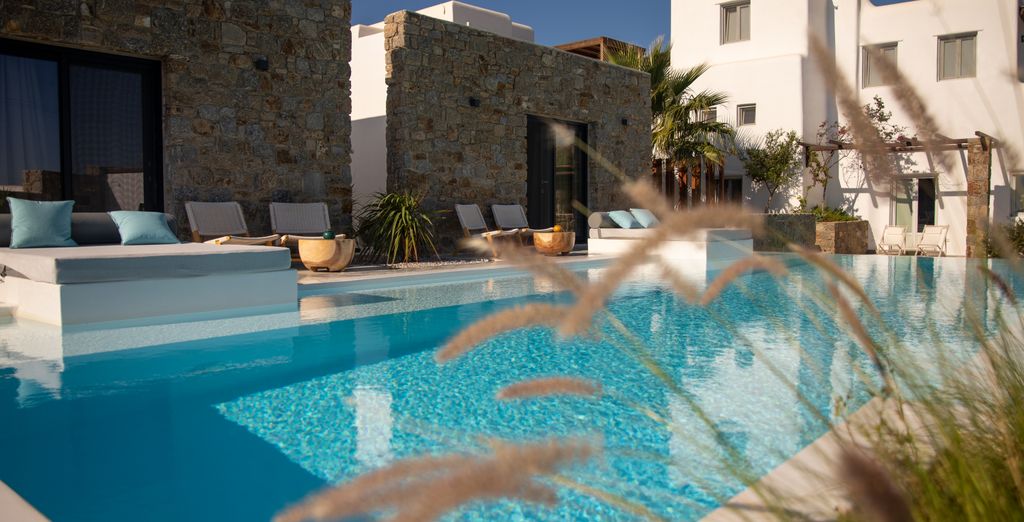 Myconian Theros Luxury Suites