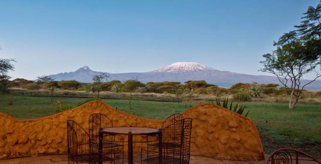 Safari Riziki con estensione all'AHG Lion Beach Resort & Spa 4*