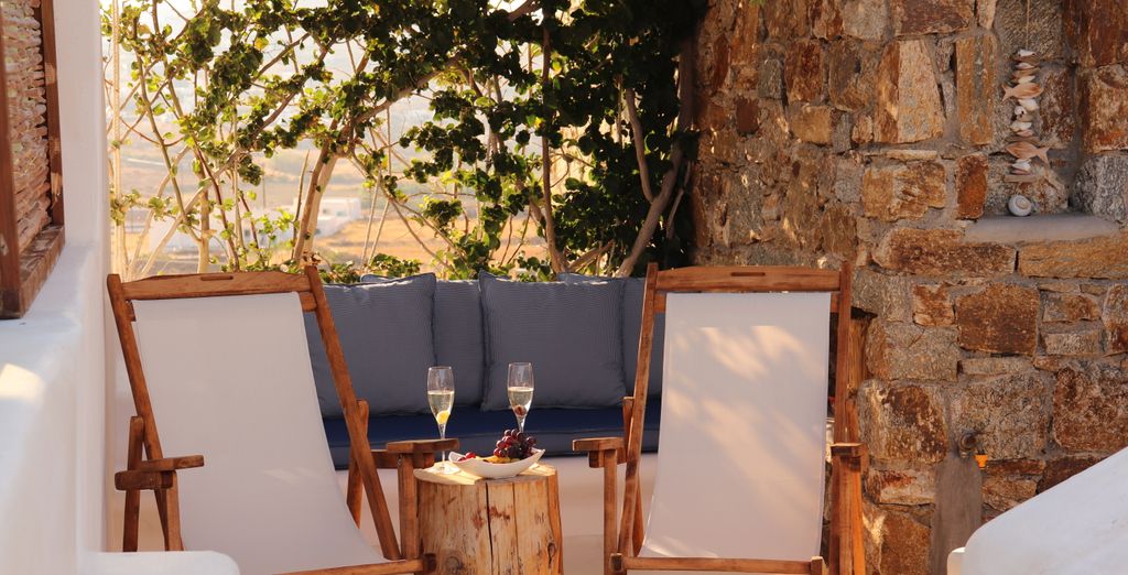 Myconian Theros Luxury Suites