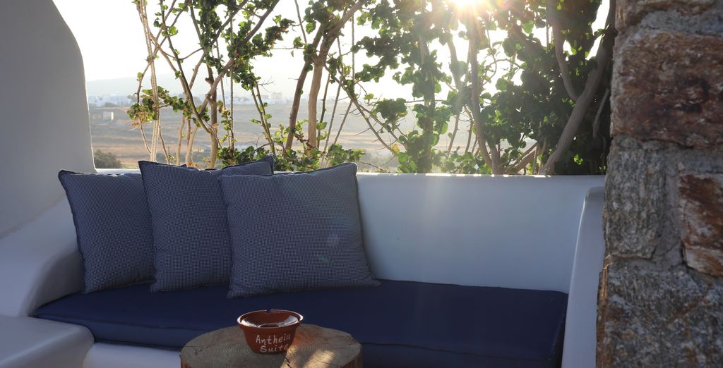 Myconian Theros Luxury Suites