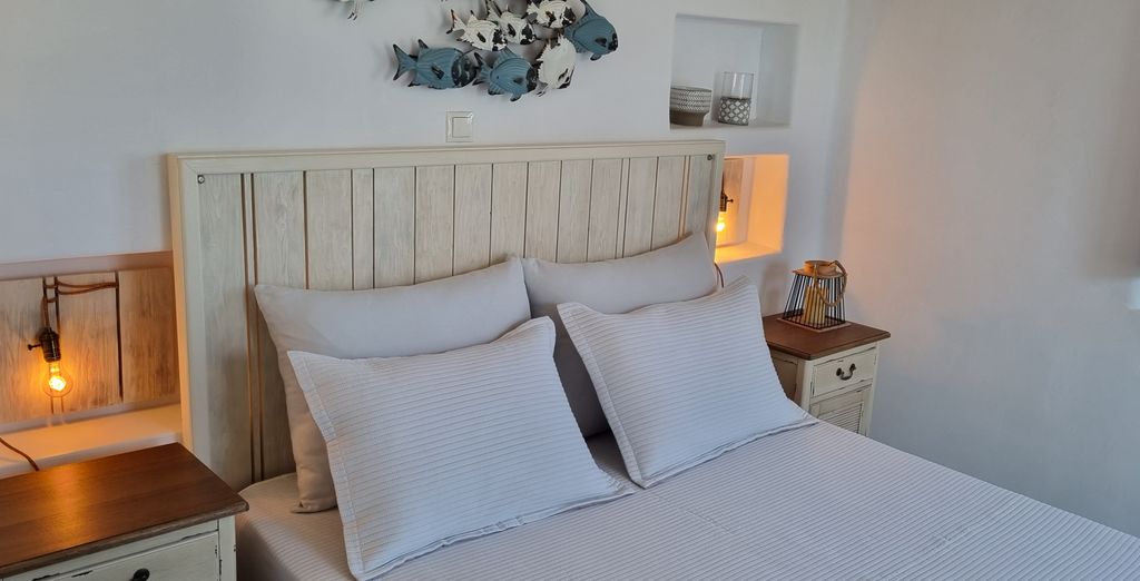 Myconian Theros Luxury Suites