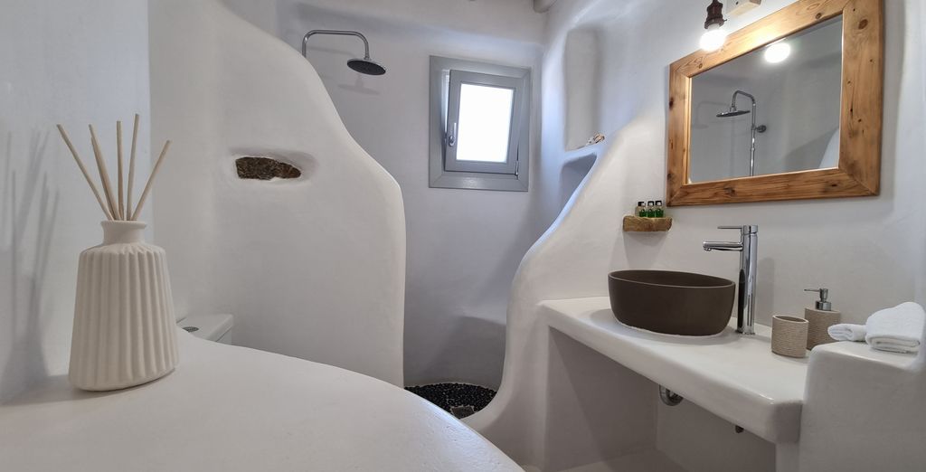 Myconian Theros Luxury Suites