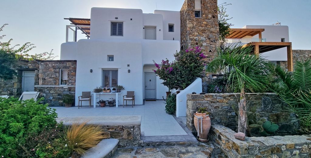 Myconian Theros Luxury Suites
