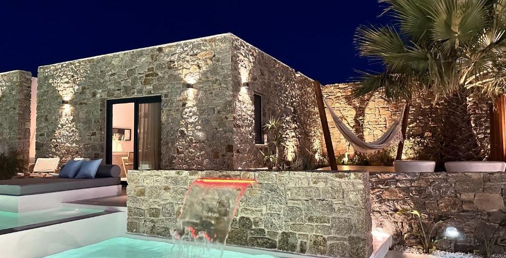Myconian Theros Luxury Suites