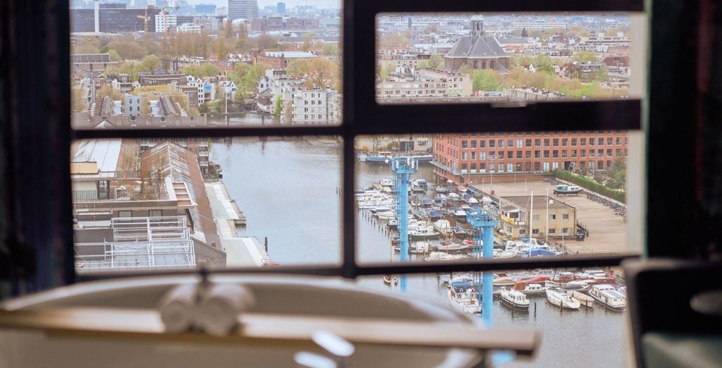 Inntel Hotels Amsterdam Landmark 4*