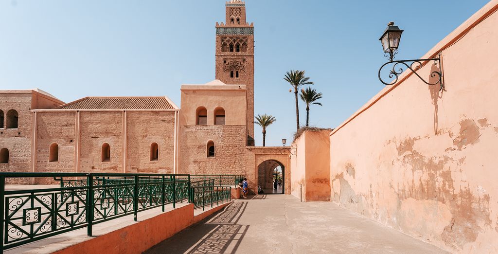 Riad Le Perroquet Bleu con possibile prolungamento all'Agafay Valley Camp 5*