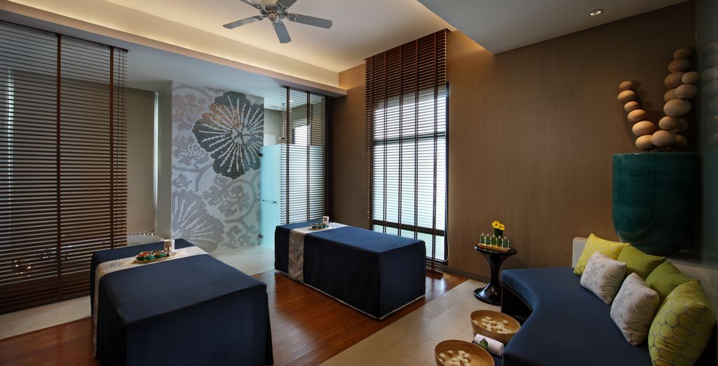 Amari Bangkok 5*, Vignette Collection Dinso Resort & Villas Ko Chang 5* con possibile estensione al Tolani Resort Koh Kood 4*