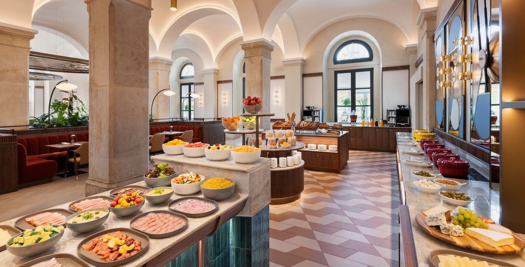 Imperial Riding School Renaissance Vienna Hotel 4*