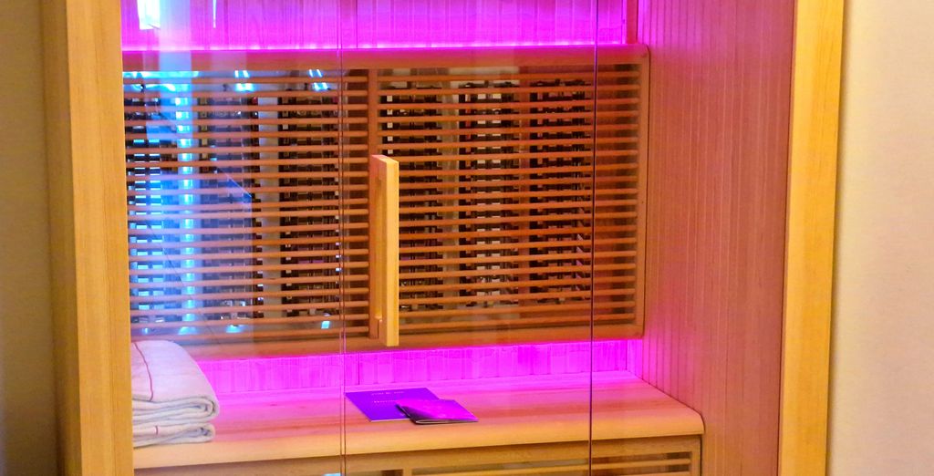 You & Me Beach Hotel - Adults Only