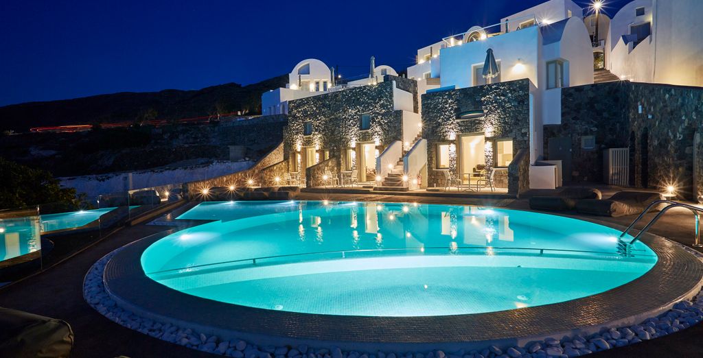 Aperanto Suites 4*