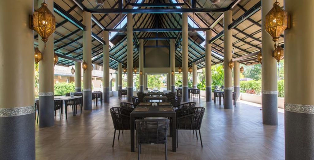 Combinato Maikhao Palm Beach Resort 4*, Royal Yao Yai Island Beach Resort 5* e Mai Khao Lak Beach Resort & Spa 5*