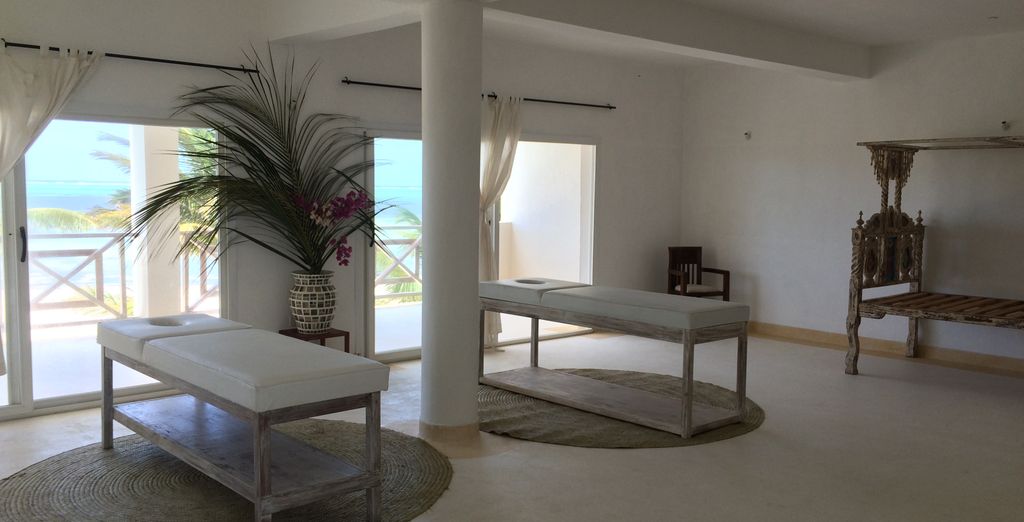 Life Resort St. Thomas Royal Palm 5* e possibile safari con guida italiana