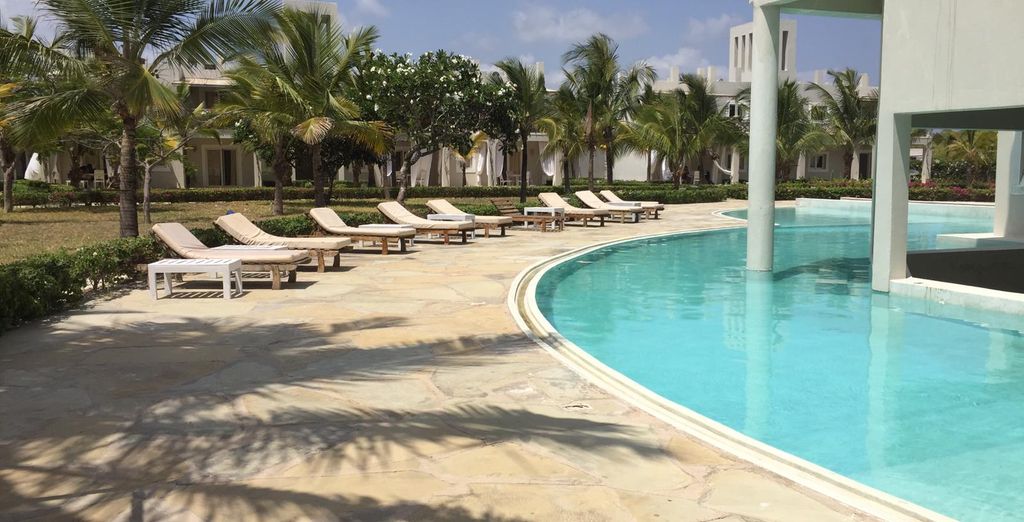 Life Resort St. Thomas Royal Palm 5* e possibile safari con guida italiana
