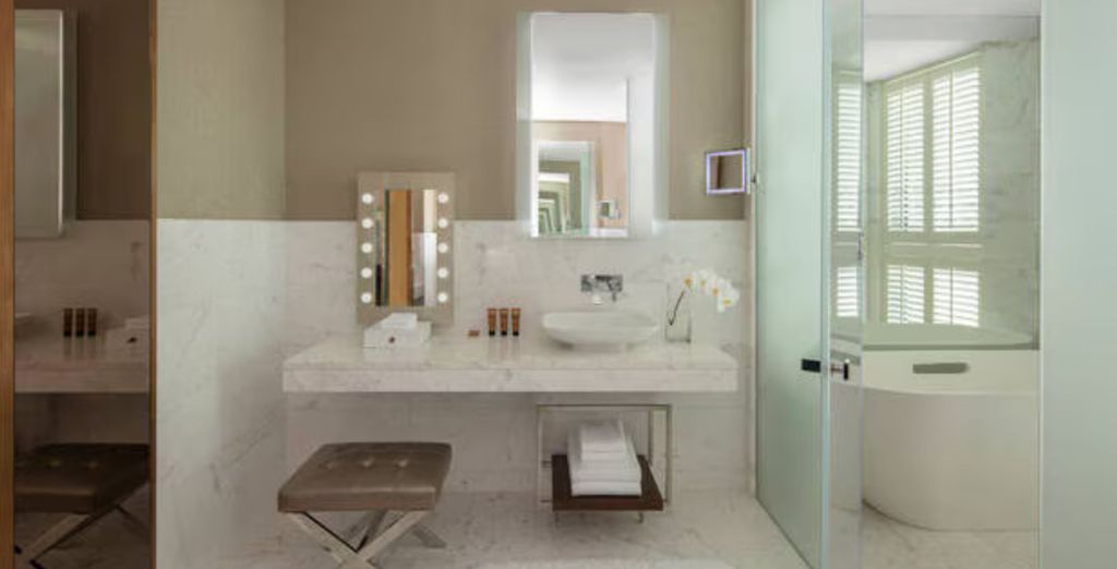 Paramount Hotel Dubai 5*