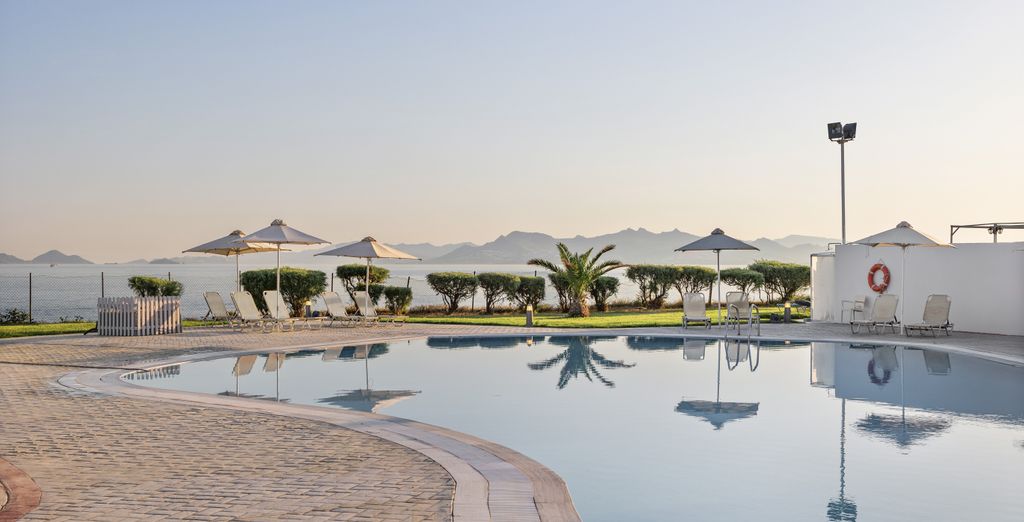  White Olive Marine Aquapark 4*