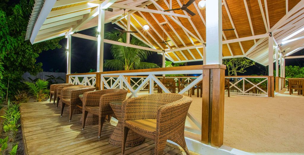 Beach Hotel Guraidhoo - Adults Only