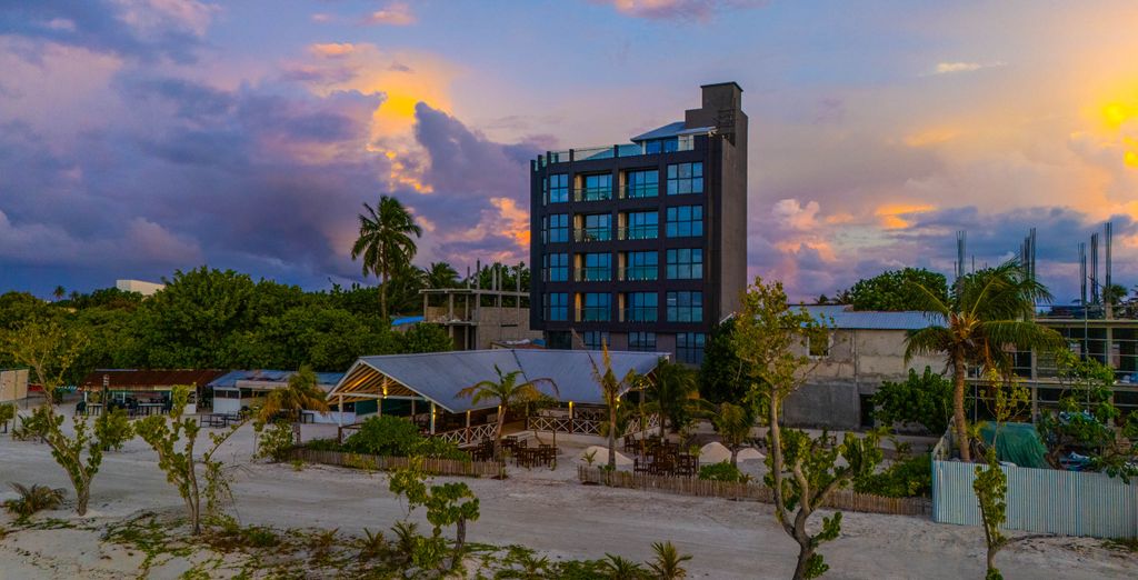Beach Hotel Guraidhoo - Adults Only
