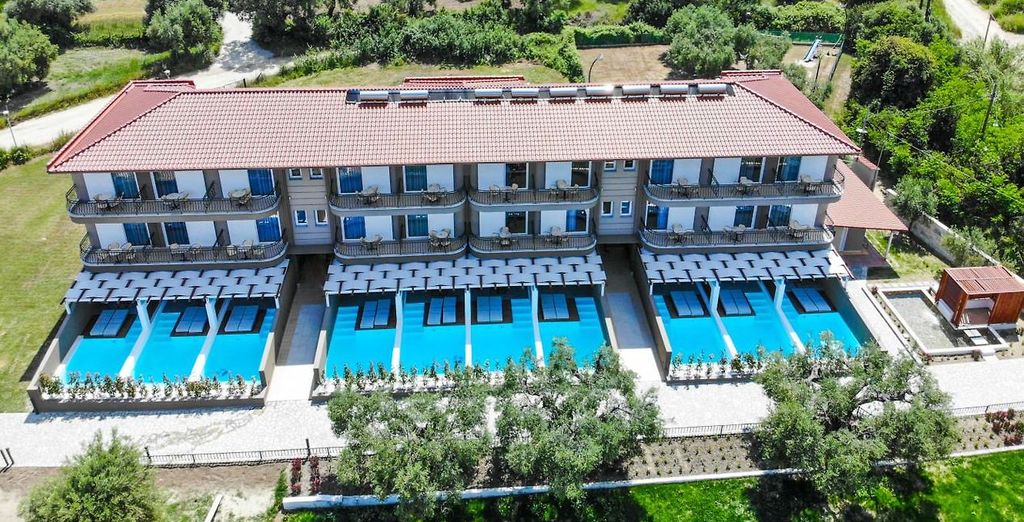 Royal Hotel and Suites 4*