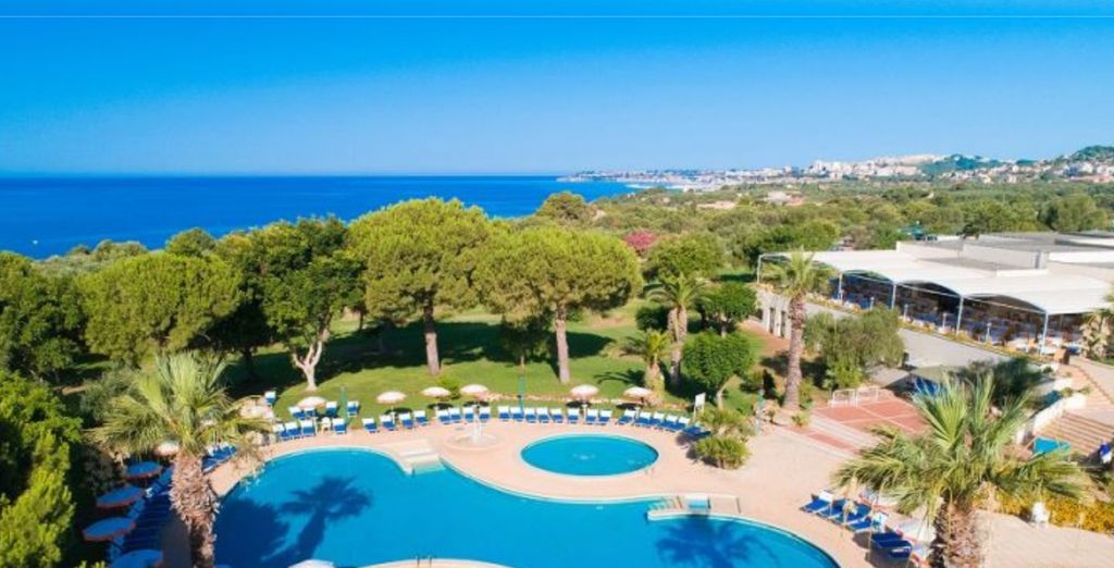MClub Alicudi 4*