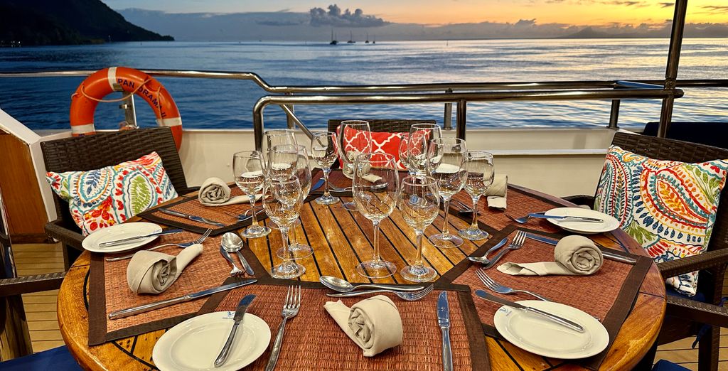 Crociera di 7 notti tra le Isole della Società e Te Moana Tahiti Resort 4*