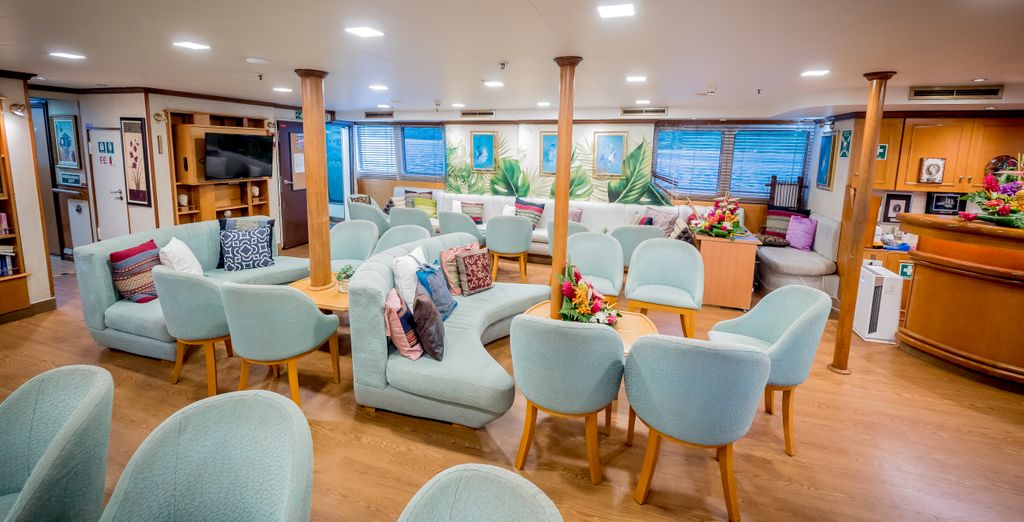 Crociera di 7 notti tra le Isole della Società e Te Moana Tahiti Resort 4*