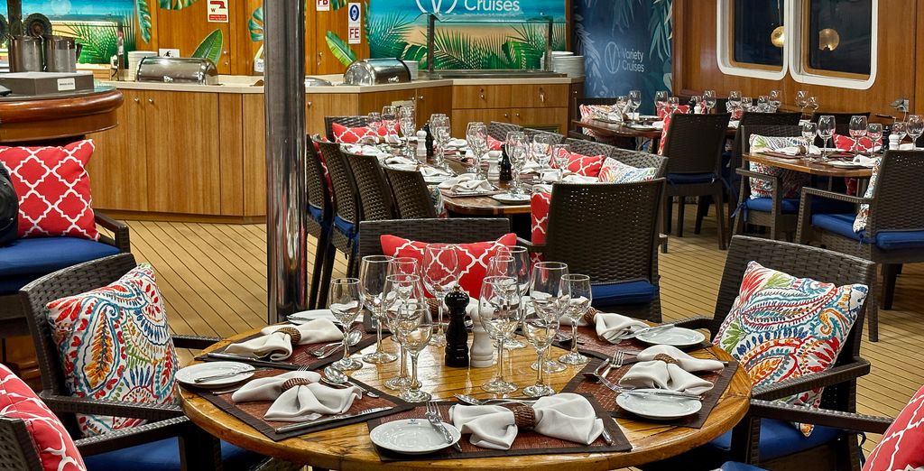 Crociera di 7 notti tra le Isole della Società e Te Moana Tahiti Resort 4*