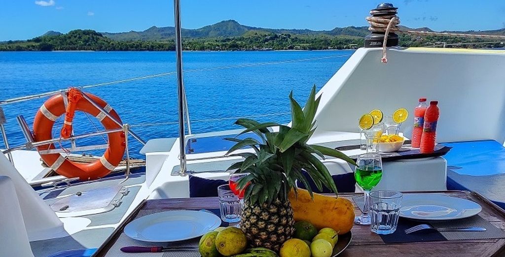Exora Beach Hotel 4* con crociera in catamarano di 3 notti
