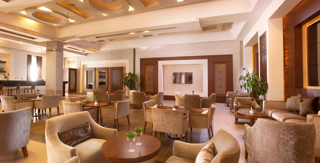 Charmillion Sea Life Resort 5*