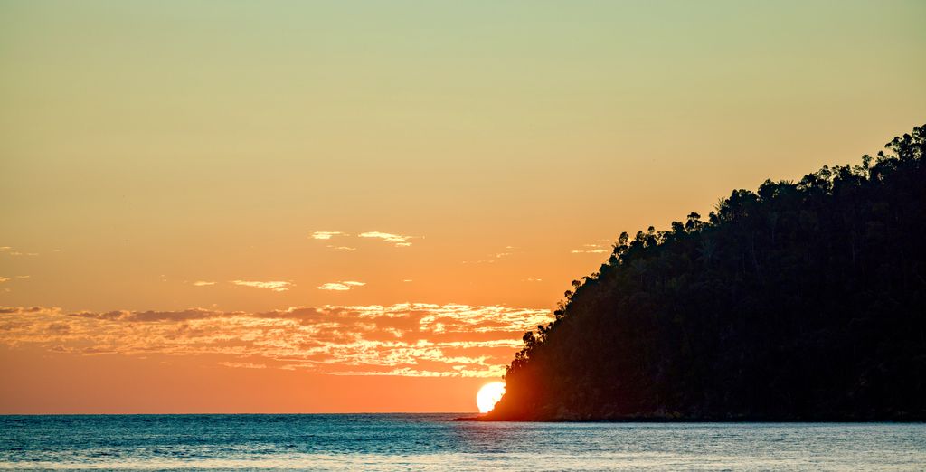 Exora Beach Hotel 4* con crociera in catamarano di 3 notti
