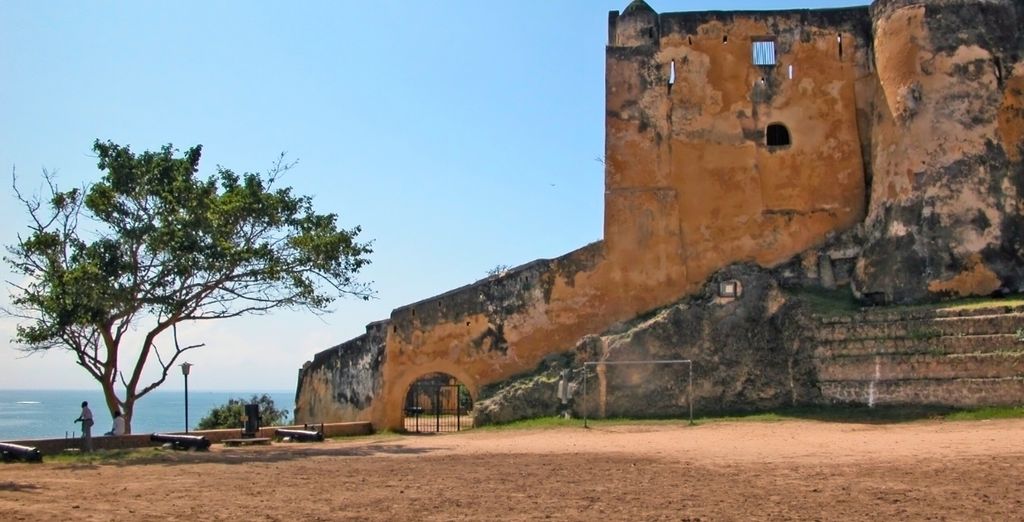 Voyager Beach Resort 4* e Kizingo Eco Lodge 4* con safari opzionale