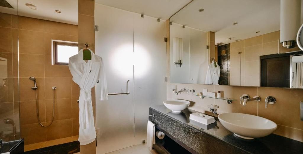 Hotel Anahita Golf & Spa Resort  5*