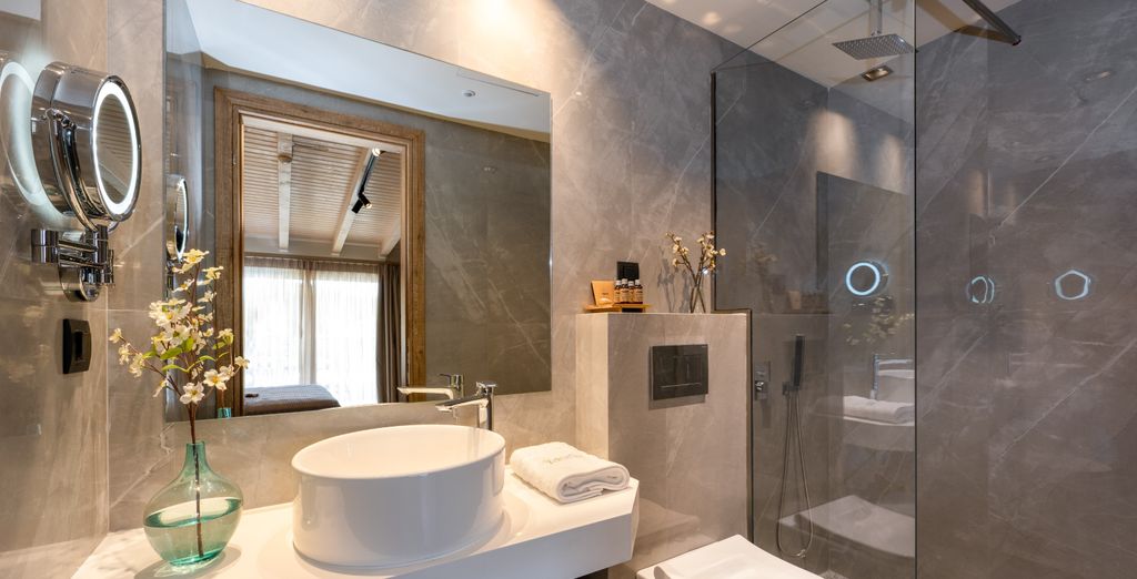 Chrousso Village Hotel 4*
