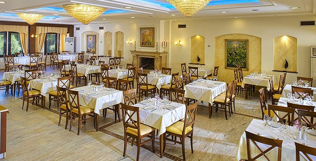 Chrousso Village Hotel 4*