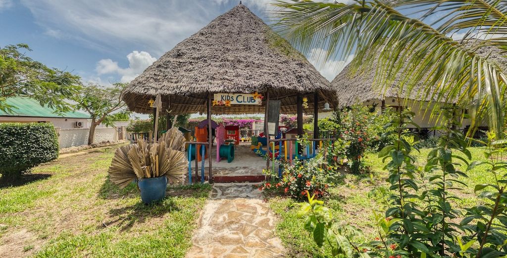 Karafuu Beach Resort And Spa 5*