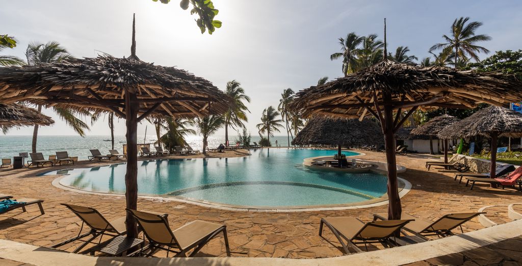 Karafuu Beach Resort And Spa 5*