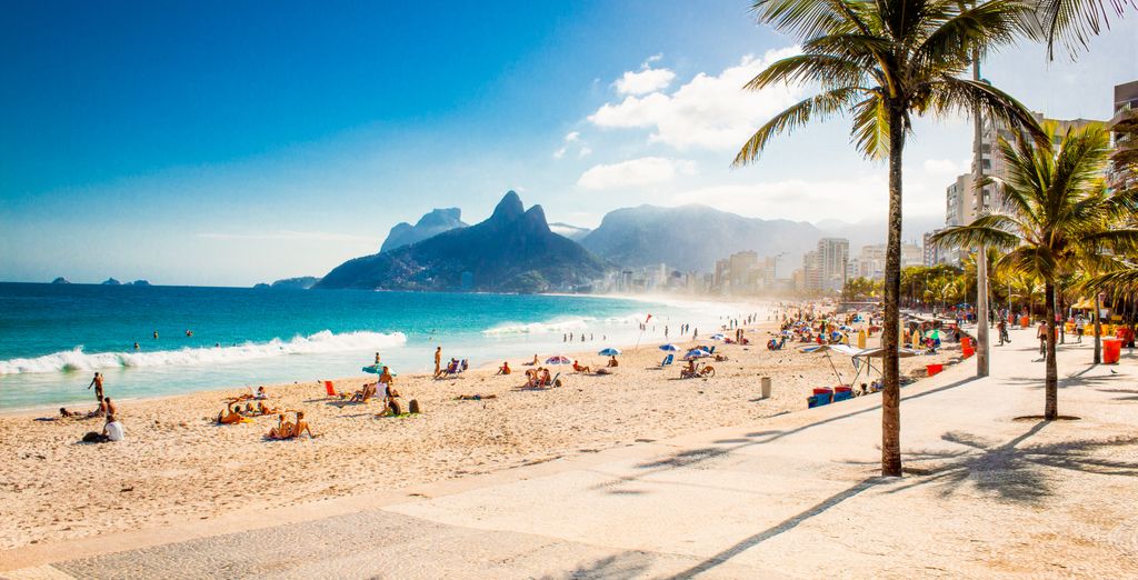 Soggiorno in libertà: Viaggio nella cultura carioca al ritmo di Samba