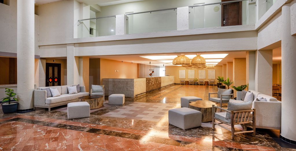 Coral Costa Caribe Beach Resort 4*