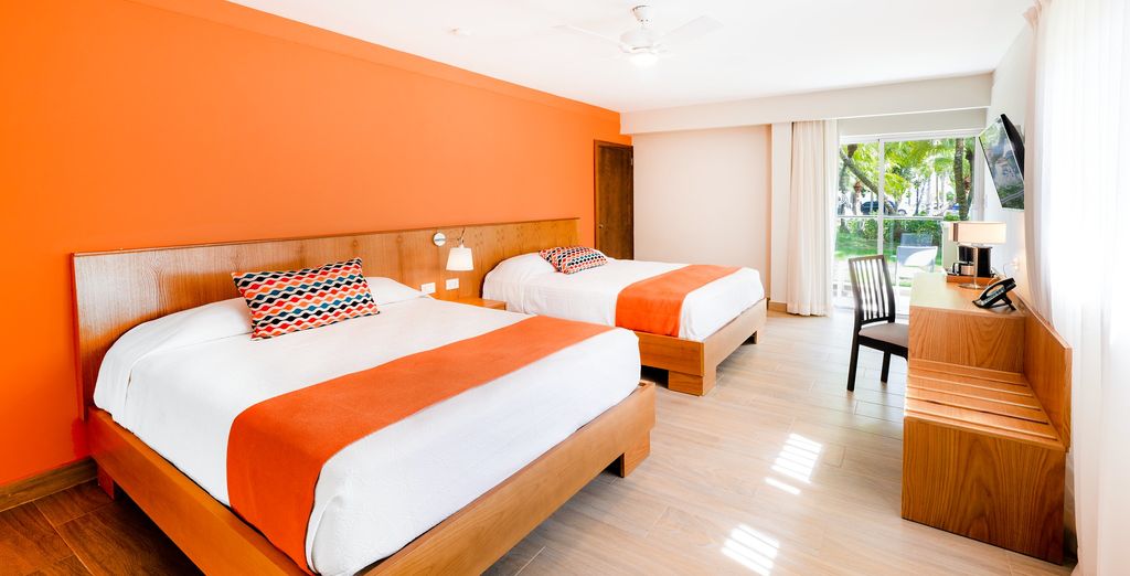 Coral Costa Caribe Beach Resort 4*