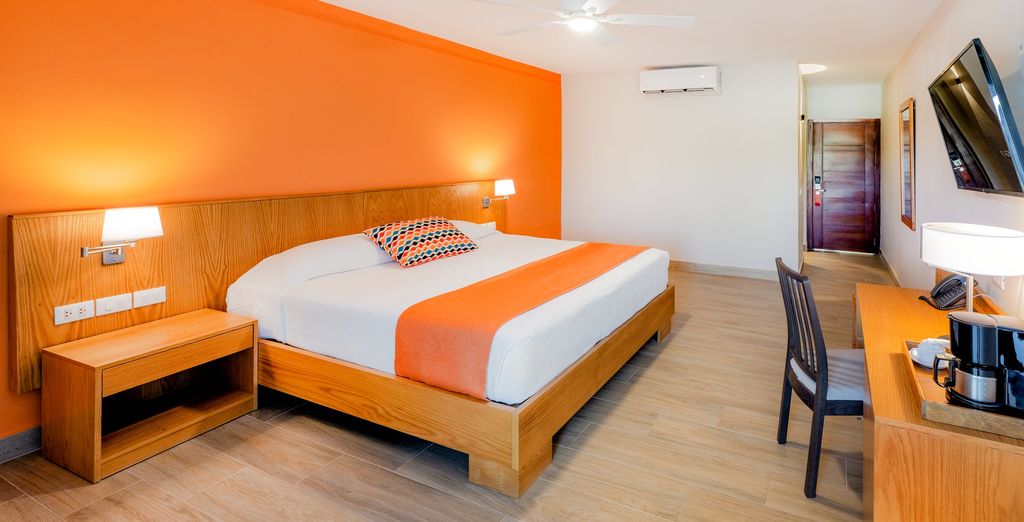 Coral Costa Caribe Beach Resort 4*