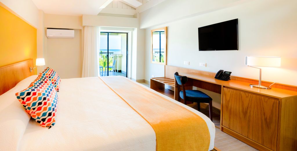 Coral Costa Caribe Beach Resort 4*