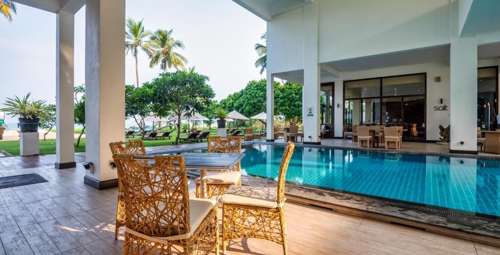 Shinagawa Beach Resort 4*