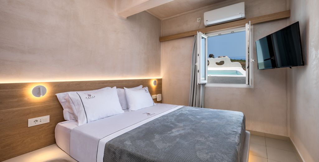 Aelia Luxury Suites 5*