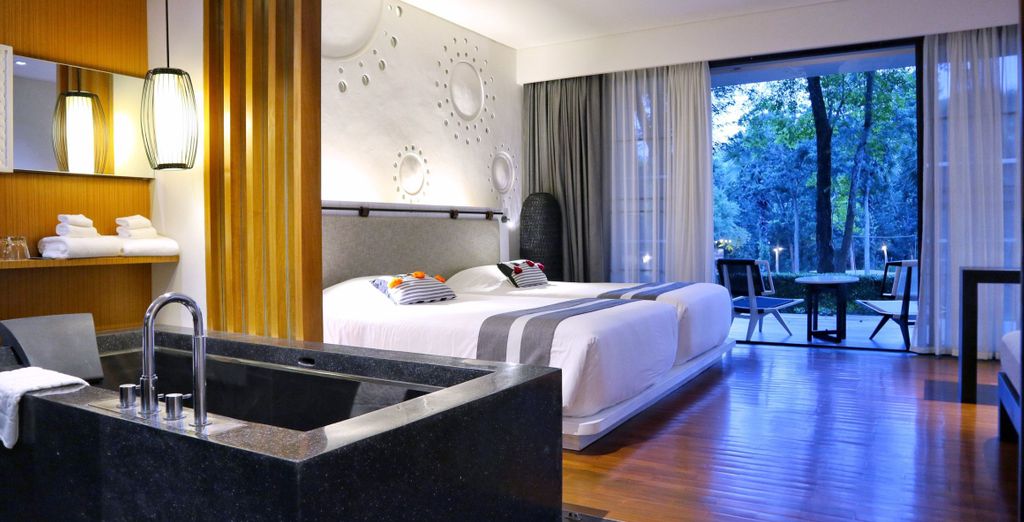 Radisson Suites Bangkok Sukhumvit 4*, Veranda High Resort Chiang Mai MGallery 5*, Sea Seeker Krabi Resort 4* o Sofitel Krabi 5*