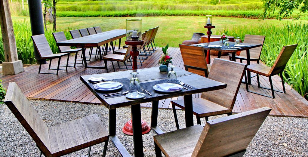 Radisson Suites Bangkok Sukhumvit 4*, Veranda High Resort Chiang Mai MGallery 5*, Sea Seeker Krabi Resort 4* o Sofitel Krabi 5*
