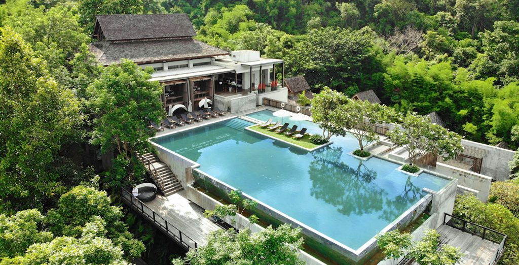 Radisson Suites Bangkok Sukhumvit 4*, Veranda High Resort Chiang Mai MGallery 5*, Sea Seeker Krabi Resort 4* o Sofitel Krabi 5*