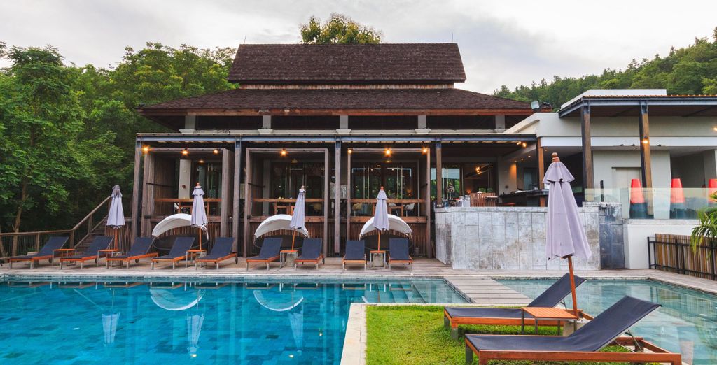 Radisson Suites Bangkok Sukhumvit 4*, Veranda High Resort Chiang Mai MGallery 5*, Sea Seeker Krabi Resort 4* o Sofitel Krabi 5*